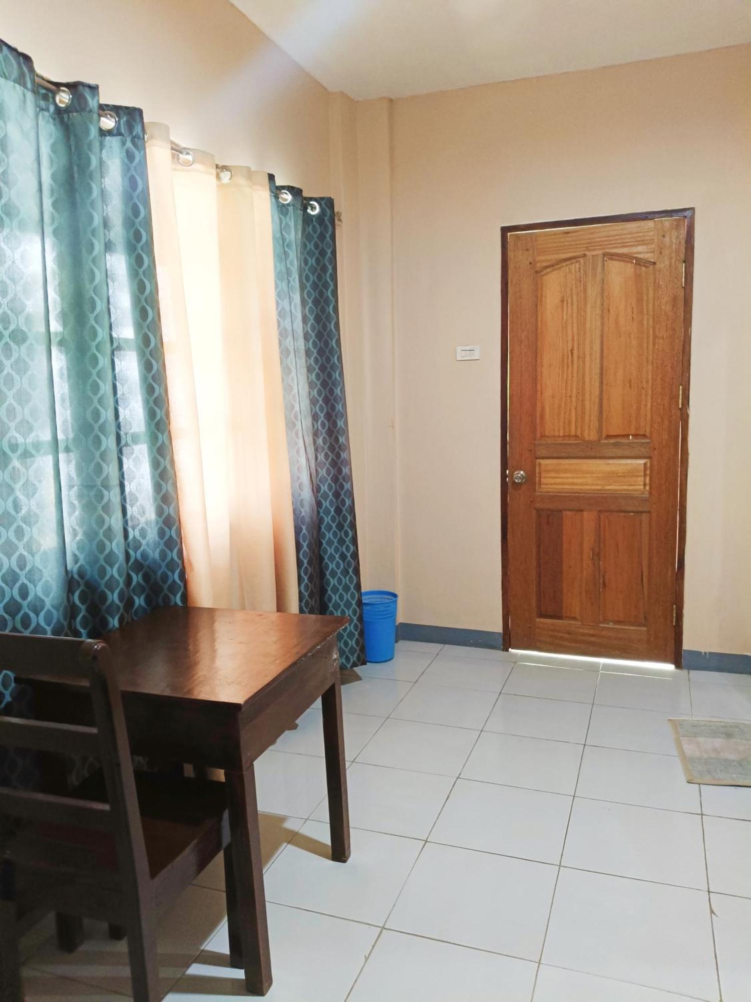 James Homestay Siquijor Ruang foto